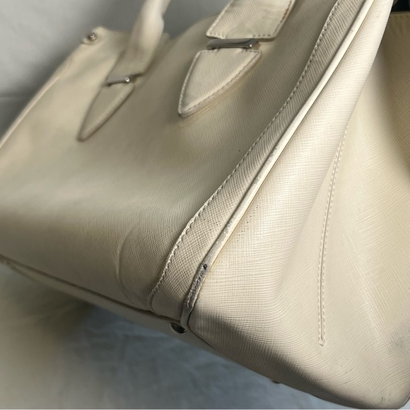 Salvatore Ferragamo Purse - Picture 8 of 14